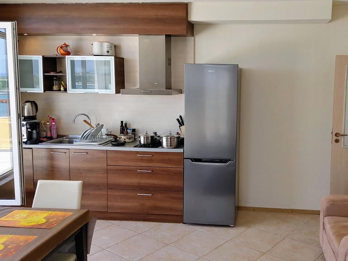 Akb Apartment Sea View Aheloj Kültér fotó